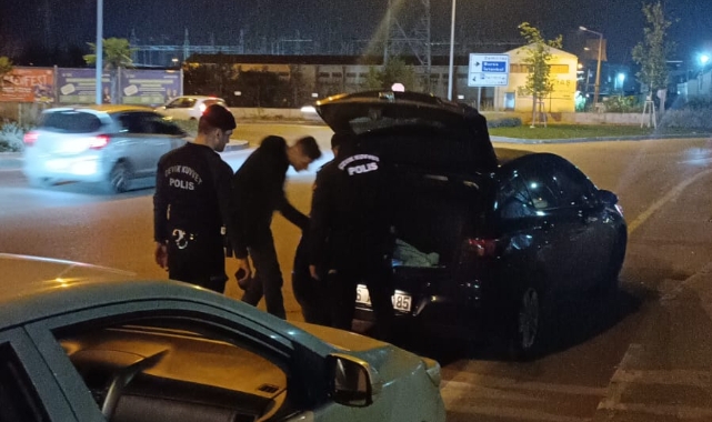 Bursa'da uyuşturucu, silah ve aranan şahıslara operasyon