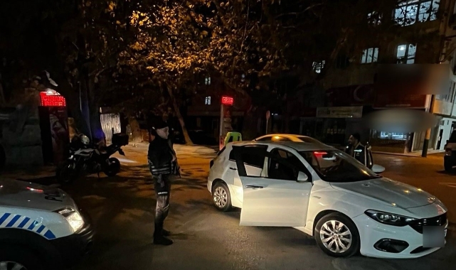 Bursa polisinden sıkı denetim! 5 kişi gözaltına alındı