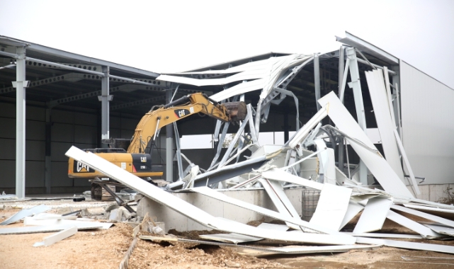 Bursa Yaylacık’ta kaçak fabrika yıkıldı