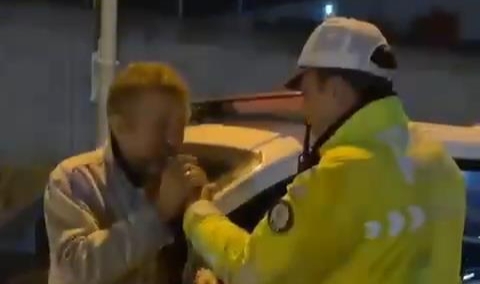 Bursalı ünlü oyuncu alkollü kaza yaptı
