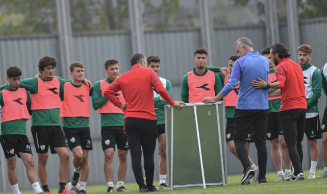 Bursaspor günü çift idmanla tamamladı