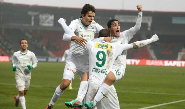 Bursaspor'un eski yıldızına gözaltı!