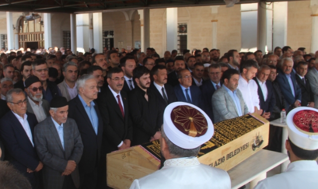 Cevdet Yılmaz, AK Parti eski milletvekilinin cenazesine katıldı