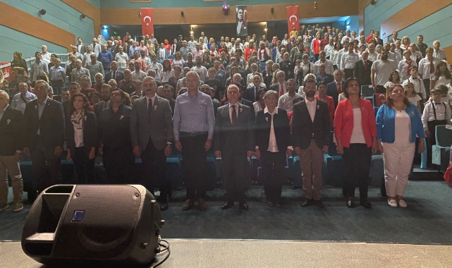CHP Bursa'da Cumhuriyet'in 100. yılı coşkusu