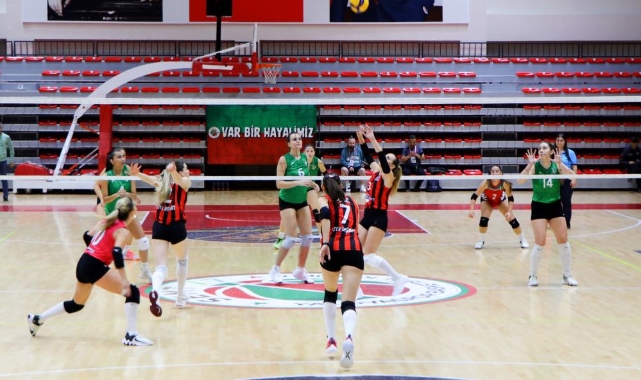 Çiftlikköy’ün sultanları sezona galibiyetle başladı