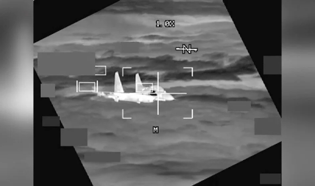 Çin jeti, ABD bombardıman uçağına 3 metre yaklaştı