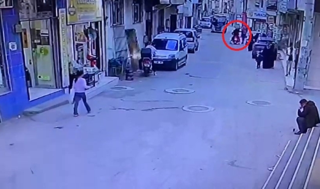 Çocuklara aldırmadı! Kurşun yağdırdı