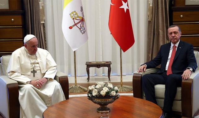 Cumhurbaşkanı Erdoğan, Papa Fransuva ile görüştü