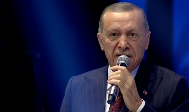 Cumhurbaşkanı Erdoğan yeniden AK Parti Genel Başkanı seçildi