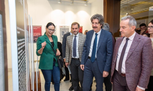 Cumhuriyet coşkusu sergilere yansıdı