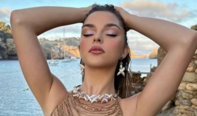Demi Rose pozlarıyla olay oldu
