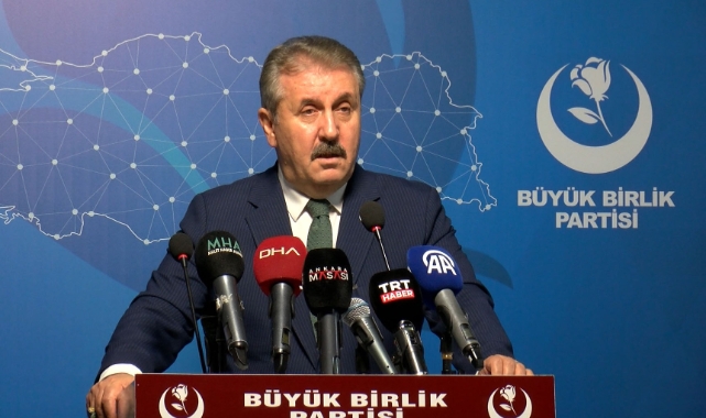 Destici: "Dünya milletleri toplu bir şekilde ayağa kalkmalı"