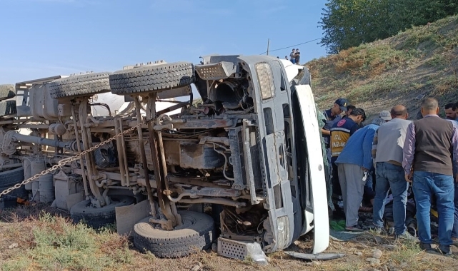 Devrilen beton mikserinin sürücüsü öldü