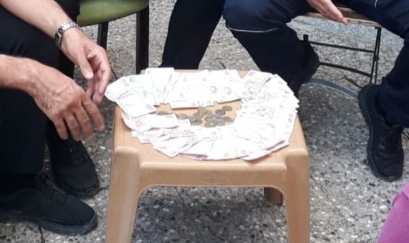 Dilenci 15 dakikada bin 200 lira topladı!
