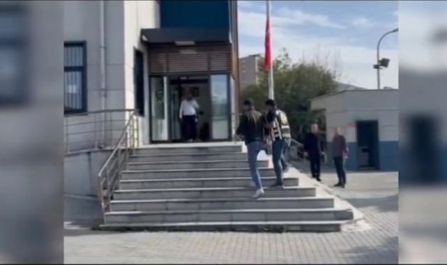 Drift atan trafik magandası polisten kaçamadı!