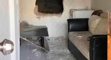 Duvarı delip altınları çaldılar!