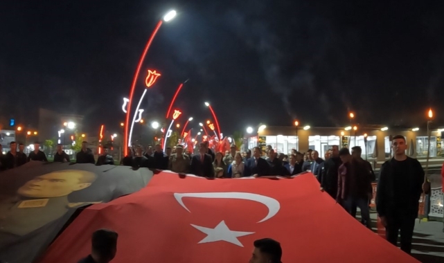 Erciş’te Cumhuriyet'in 100. yılı yürüyüşü