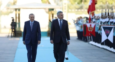 Erdoğan, Nehammer'i resmi törenle karşıladı
