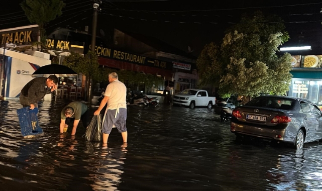 Fethiye'de kuvvetli yağış etkili oldu