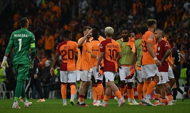 Galatasaray Manchester United maçında ilk düdük çaldı