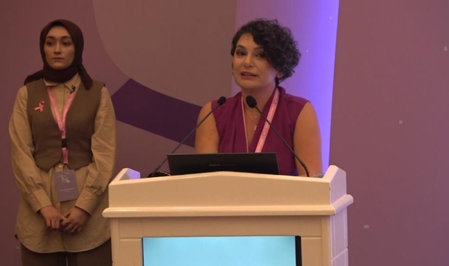 Gazeteci Fulya Soybaş: "Saçlarım ellerime dökülünce kanser ile yüzleştim"