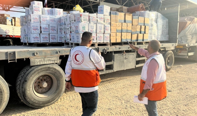 Gazze’ye 20 TIR’lık insani yardım malzemesi