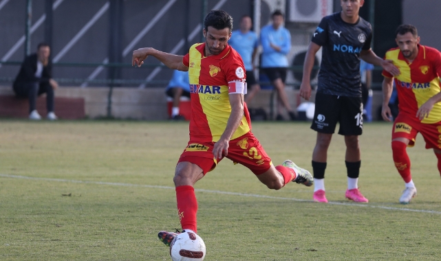 Göztepe'de kaptan geri döndü
