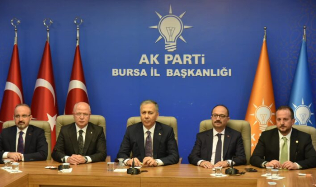 İçişleri Bakanı Yerlikaya'dan AK Parti Bursa'ya ziyaret