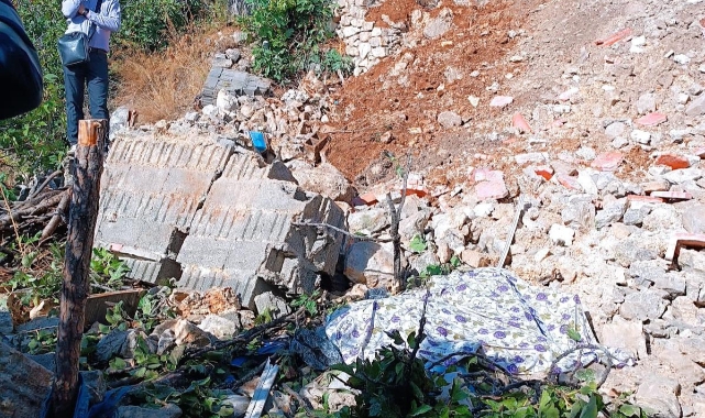 İstinat duvarı çadırın üzerine çöktü: 1 ölü!