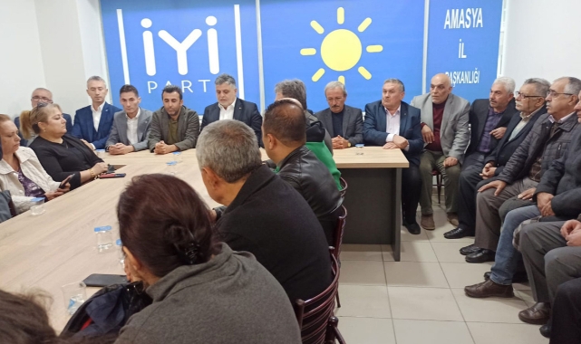 İYİ Parti'de 300 üye istifa etti!