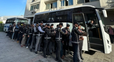 İzmir'de FETÖ’ye kıskaç: 84 kişi adliyede