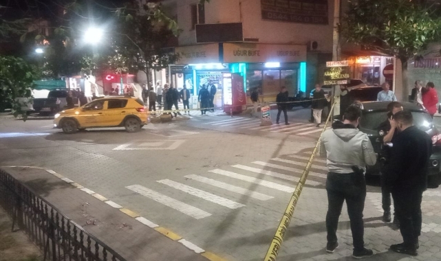 Kavgayı ayırmak isterken yaralandı!