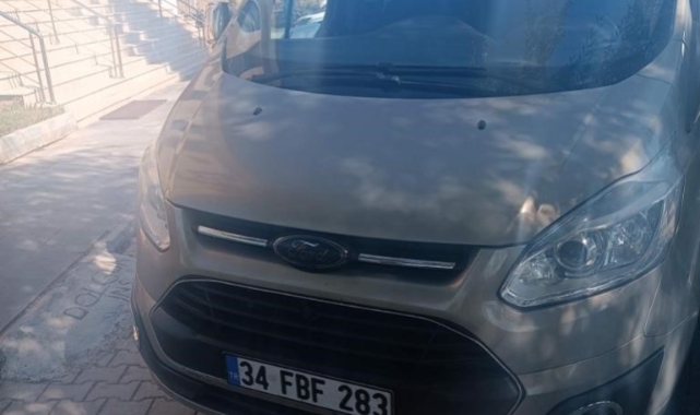 Kiralık araçtan 16 kaçak göçmen çıktı