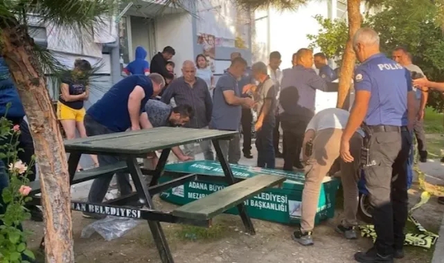 Komşusunu bıçaklayarak öldürdü