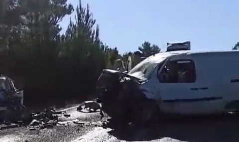Manisa'da feci kaza: 2 ölü, 3 yaralı