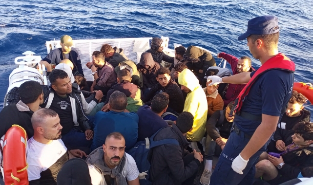 Marmaris açıklarında 41 düzensiz göçmen kurtarıldı