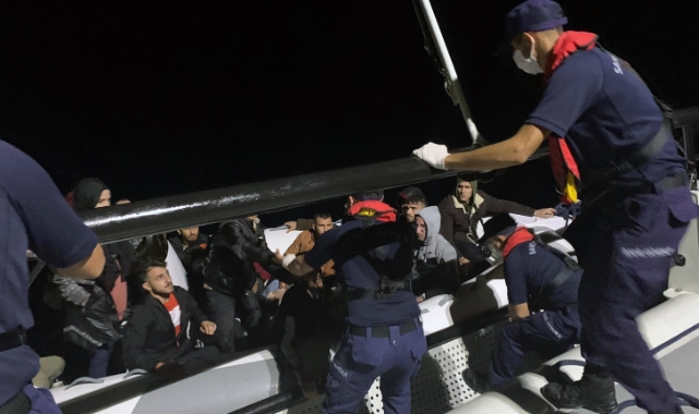 Marmaris’te 22 düzensiz göçmen kurtarıldı