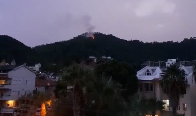 Marmaris'te düşen yıldırım yangın çıkardı!