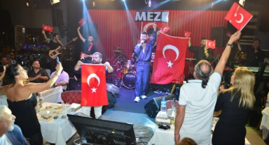 Mehmet Çevik'ten unutulmaz Cumhuriyet kutlaması