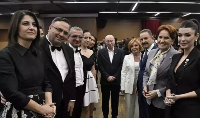 Meral Akşener 'Zübeyde, Analar ve Oğullar' filminin galasında