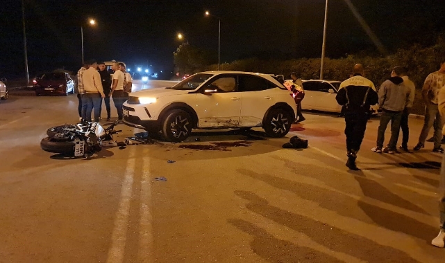 Motosiklet ile otomobil çarpıştı: 2 ölü