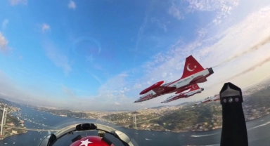 MSB'den 'SoloTürk' ve 'Türk Yıldızları' paylaşımı