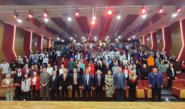 Mudanya Üniversitesi Cumhuriyet’in 100. yılını coşkuyla kutladı