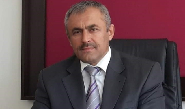 Okul müdürü kalbine yenik düştü