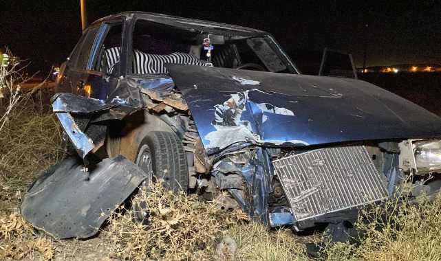 Otomobille çarpışan motokurye can verdi