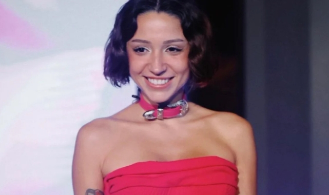 Şarkıcı Zeynep Bastık isyan etti