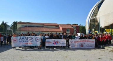 Selendi’de vatandaşlar spor için buluştu