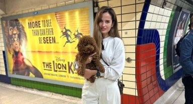 Selin Demiratar metroda