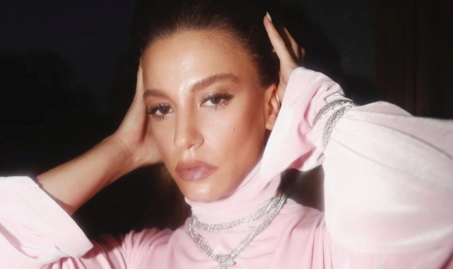 Serenay Sarıkaya Milano'da