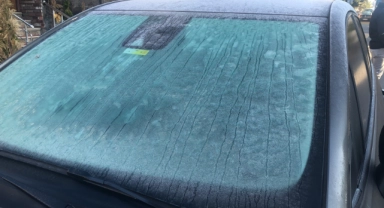 Soğuk hava yüzünü gösterdi! Araçların camları dondu